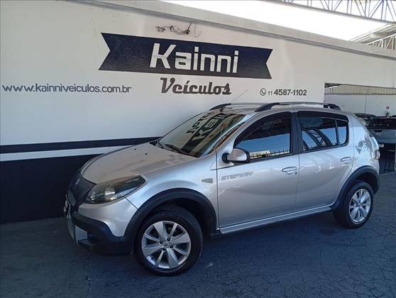 RENAULT SANDERO 1.6 STEPWAY 16V FLEX 4P AUTOMÁTICO RENAULT SANDERO 1.6 STEPWAY 16V FLEX 4P AUTOMÁTICO